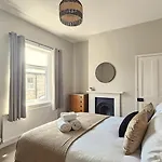 Casa de Férias St Pauls Terrace - 2 Bed House Nr Train Station