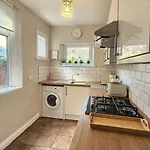St Pauls Terrace - 2 Bed House Nr Train Station Holiday home *