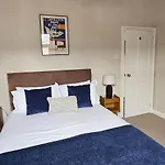 St Pauls Terrace - 2 Bed House Nr Train Station Holiday home *