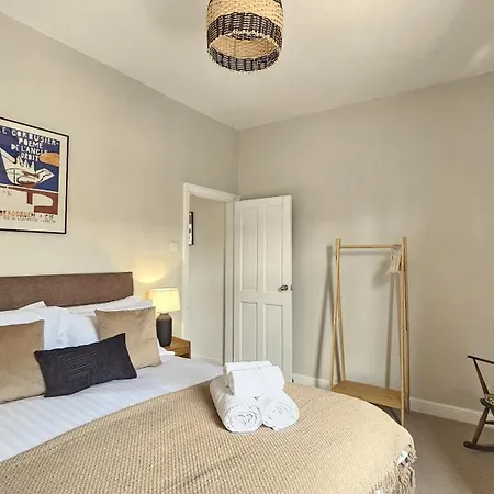 St Pauls Terrace - 2 Bed House Nr Train Station 度假居 *