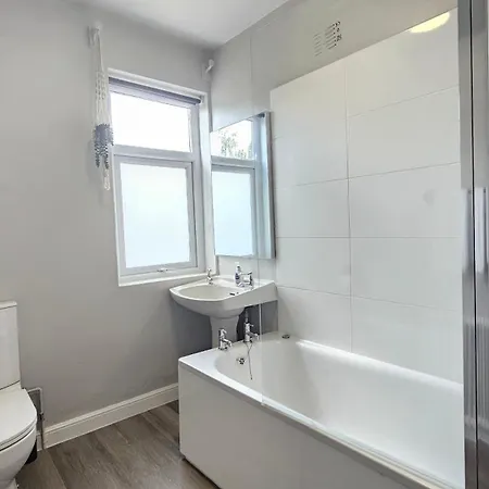 St Pauls Terrace - 2 Bed House Nr Train Station York