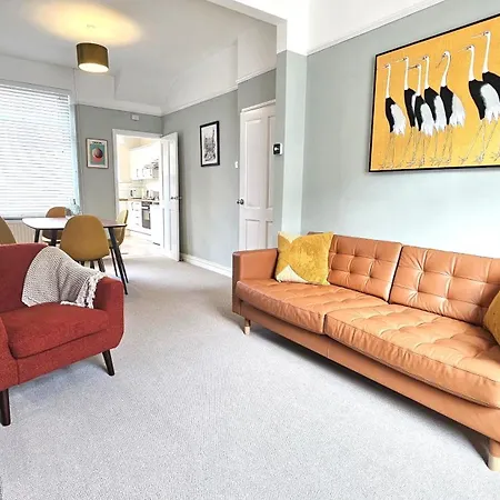 Casa de Férias St Pauls Terrace - 2 Bed House Nr Train Station