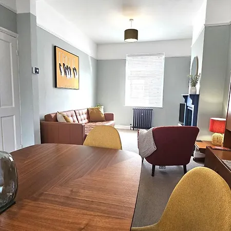 St Pauls Terrace - 2 Bed House Nr Train Station Tatil Evi York