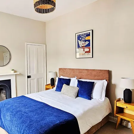 Casa vacanze St Pauls Terrace - 2 Bed House Nr Train Station *