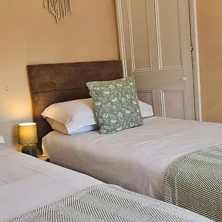 Casa vacanze St Pauls Terrace - 2 Bed House Nr Train Station *
