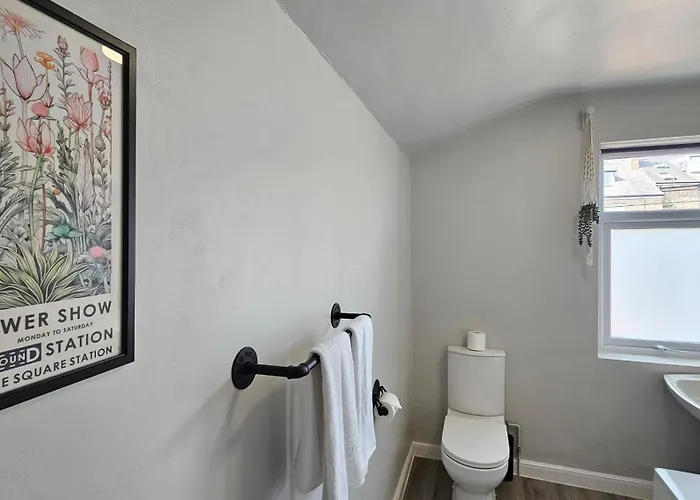 St Pauls Terrace - 2 Bed House Nr Train Station 別荘